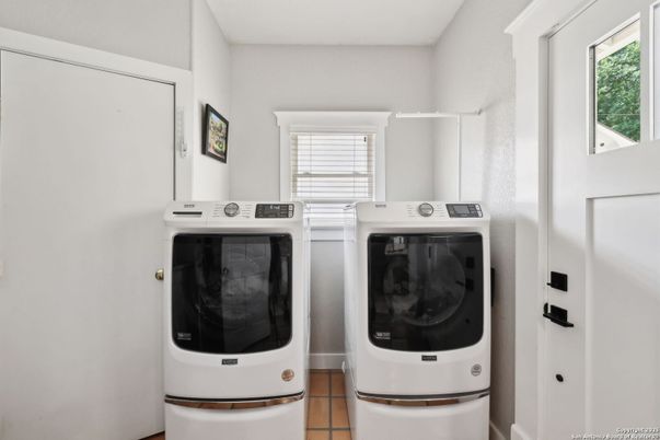 Interior, Washer
