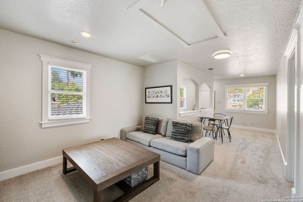 Dining room, Interior, Living room, Recessed Lighting