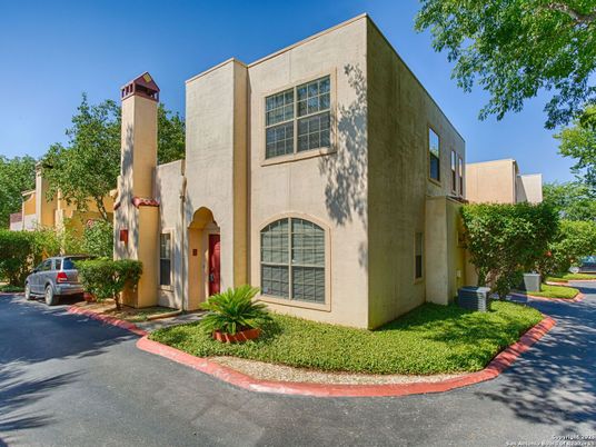 Exterior, Facade, Spanish Mediterranean