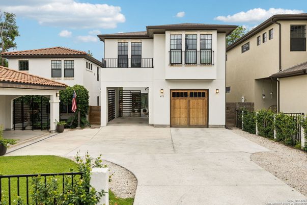 Attached, Exterior, Facade, Mediterranean