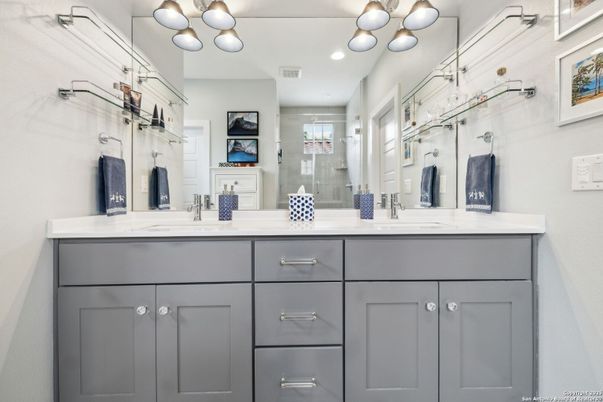 Bathroom, Dual Sink Vanities, Interior, Recessed Lighting
