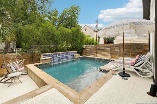 Exterior, Pool