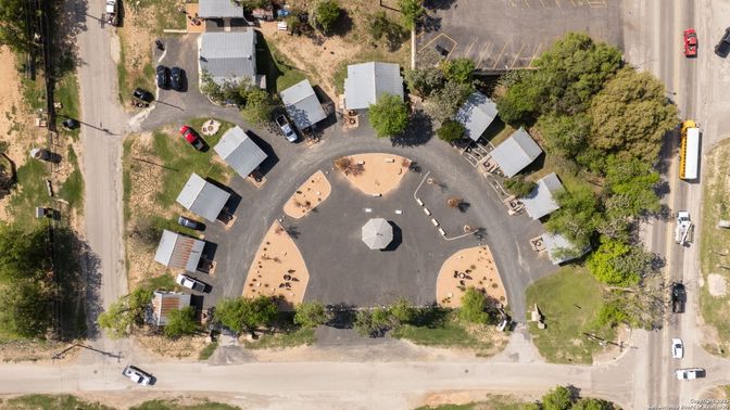 Exterior, Drone