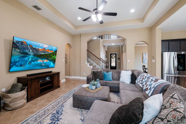 Interior, Living room, Recessed Lighting, Stainless Steel Appliances