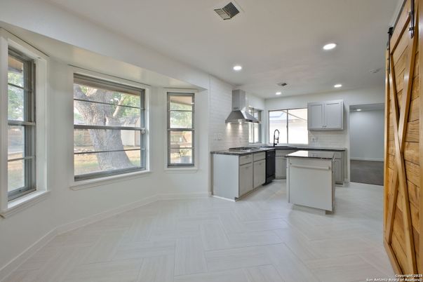 Interior, Kitchen, Recessed Lighting