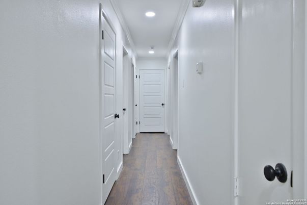 Interior, Recessed Lighting, Wood Texture Flooring