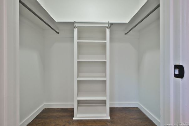 Interior, Walk-in Closets, Wood Texture Flooring
