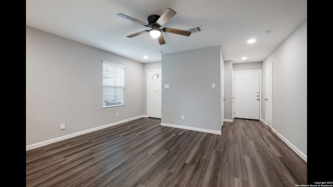 Empty room, Interior, Recessed Lighting, Wood Texture Flooring