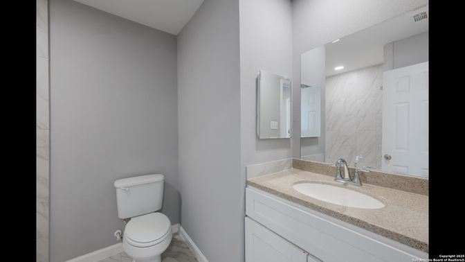 Bathroom, Interior, Marble, Marble Walls, Recessed Lighting