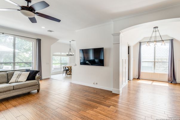 Dining room, Interior, Pendant Lights, Recessed Lighting, Wood Texture Flooring