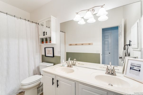 Bathroom, Dual Sink Vanities, Interior