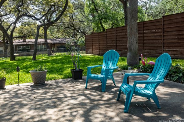 Backyard, Exterior