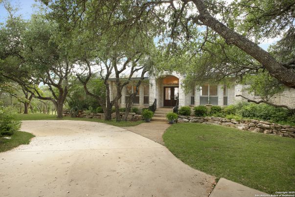 Backyard, Exterior, Facade, Ranch