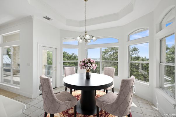 Chandelier, Dining room, Interior, Pendant Lights