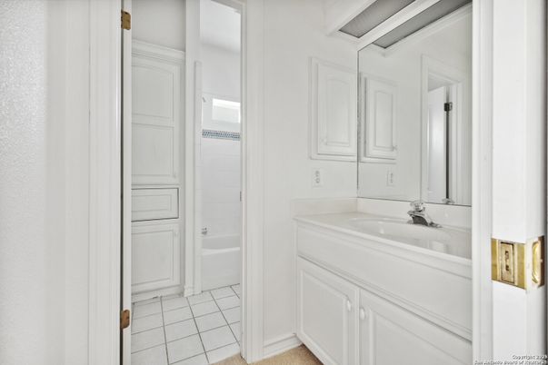 Bathroom, Interior
