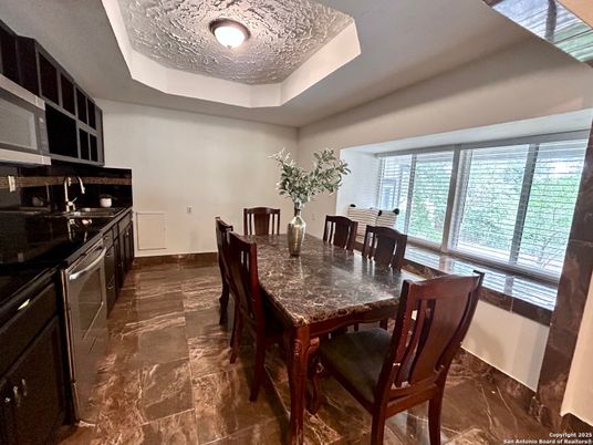 Dining room, Interior