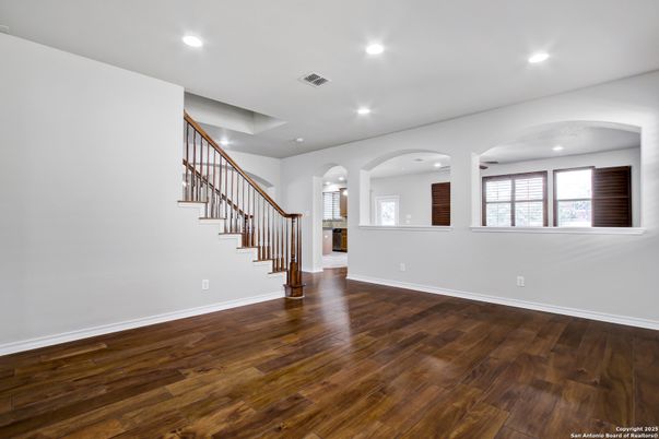Empty room, Interior, Recessed Lighting, Wood Texture Flooring