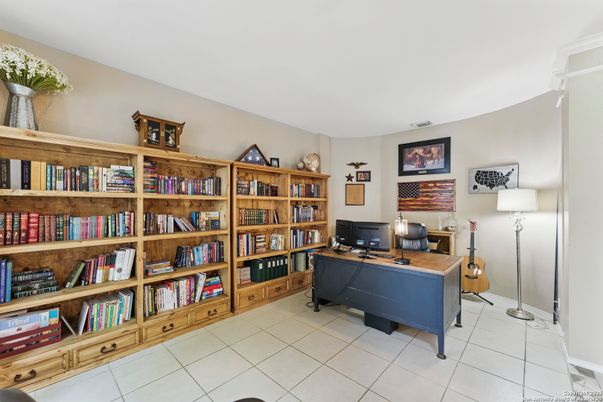 Home Office, Interior