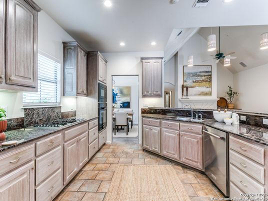 Dining room, Interior, Kitchen, Recessed Lighting, Stainless Steel Appliances