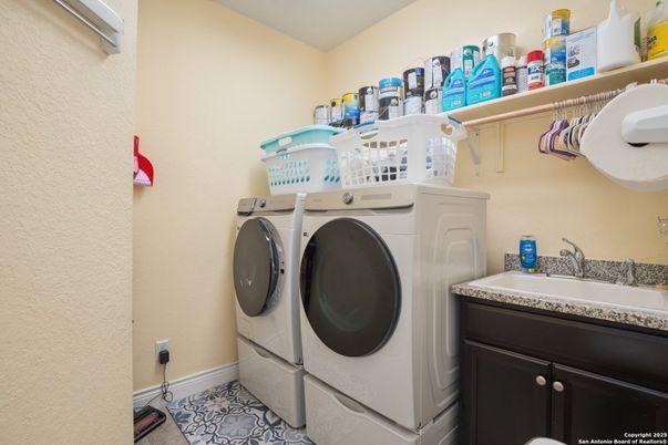 Interior, Washer