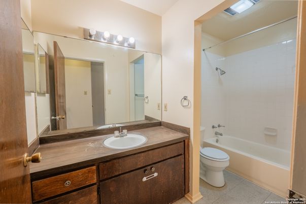 Bathroom, Interior
