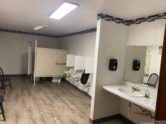 Bathroom, Interior, Recessed Lighting, Wood Texture Flooring