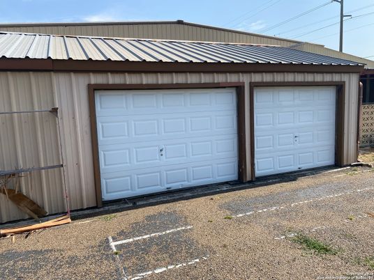 Detached Garage, Exterior