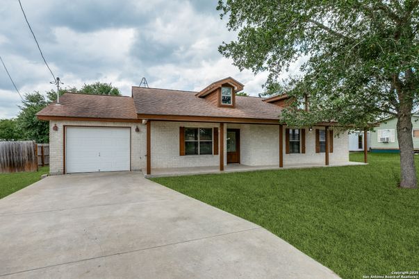 Attached, Backyard, Exterior, Facade, Brick Facade, Ranch