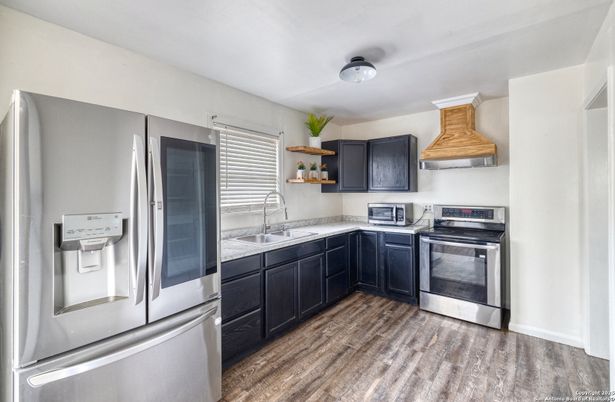 Interior, Kitchen, Stainless Steel Appliances, Wood Texture Flooring