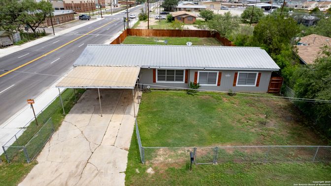 Exterior, Drone