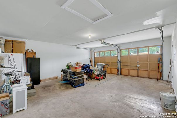 Garage, Interior