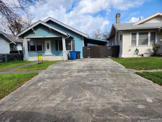 Exterior, Facade, American Craftsman