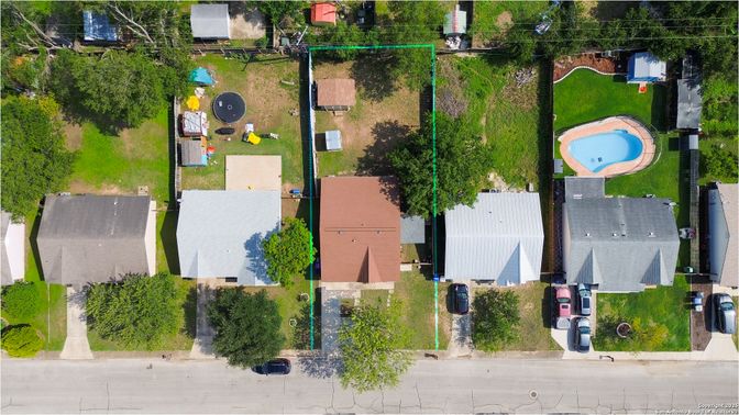 Exterior, Drone