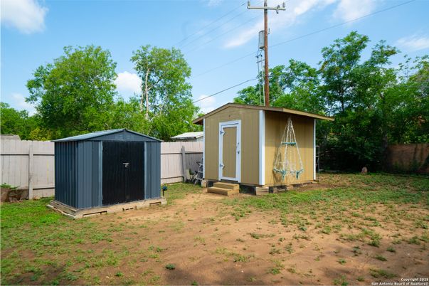 Backyard, Exterior