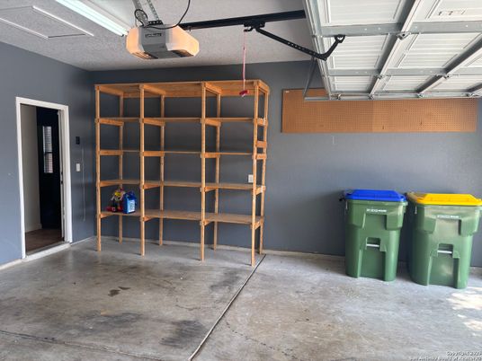 Garage, Interior