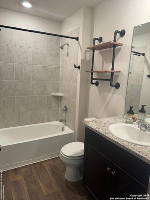 Bathroom, Interior, Recessed Lighting, Wood Texture Flooring