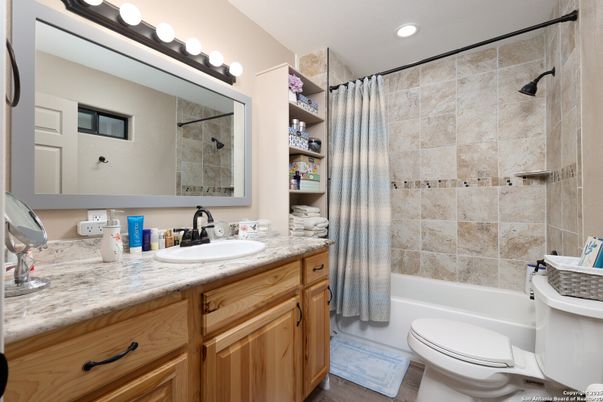 Bathroom, Interior, Recessed Lighting, Wood Texture Flooring