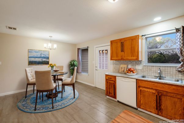 Chandelier, Dining room, Interior, Kitchen, Recessed Lighting, Wood Texture Flooring
