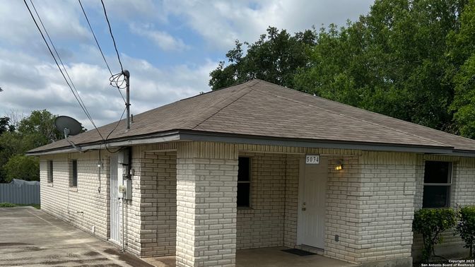 Detached Garage, Exterior