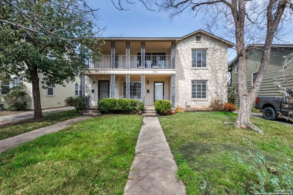 Backyard, Exterior, Facade, Split Level
