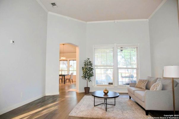 Chandelier, Dining room, Interior, Living room, Pendant Lights, Wood Texture Flooring