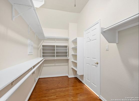 Interior, Walk-in Closets, Wood Texture Flooring