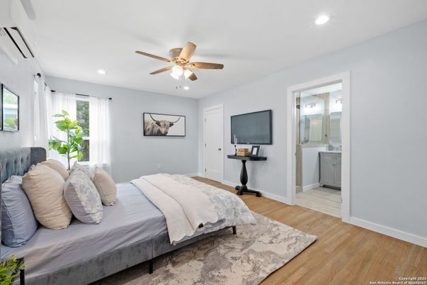 Bathroom, Bedroom, Interior, Recessed Lighting, Wood Texture Flooring