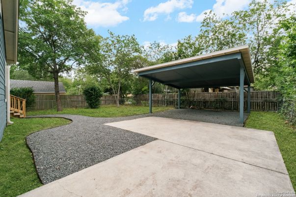 Backyard, Exterior