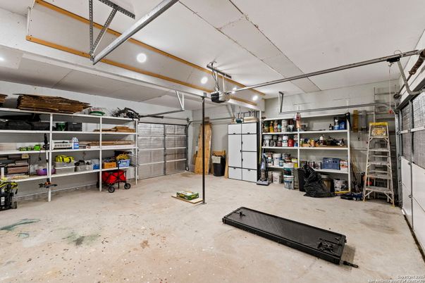 Garage, Interior