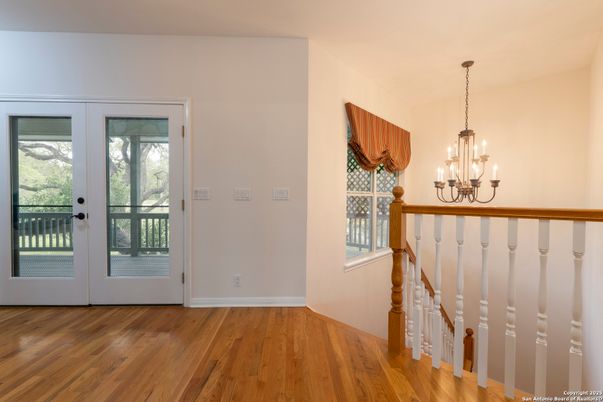 Chandelier, Empty room, Interior, Wood Texture Flooring