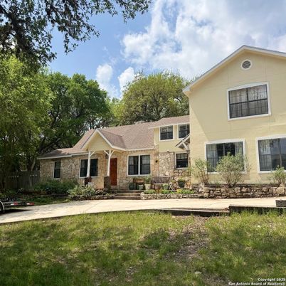 Backyard, Exterior, Facade, Farmhouse