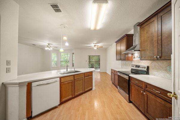Interior, Kitchen, Pendant Lights, Wood Texture Flooring