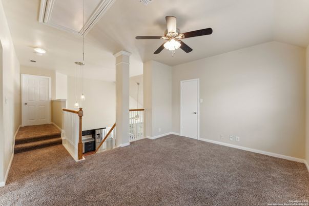 Empty room, Interior, Pendant Lights
