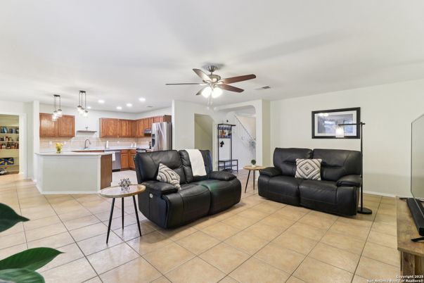 Interior, Kitchen, Living room, Pendant Lights, Recessed Lighting, Stainless Steel Appliances